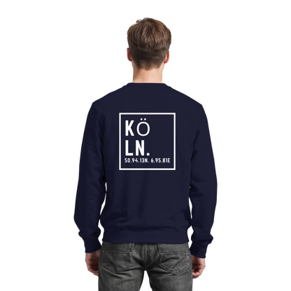 Köln Koordinaten (großer Druck auf dem Rücken) - Basic Sweatshirt