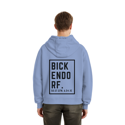Bickendorf Koordinaten (großer Druck auf dem Rücken) - Fluffy Boxcut Hoodie