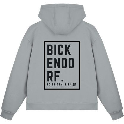 Bickendorf Koordinaten (großer Druck auf dem Rücken) - Fluffy Boxcut Zipper