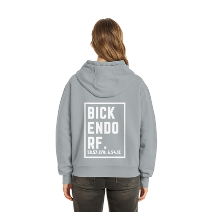 Bickendorf Koordinaten (großer Druck auf dem Rücken) - Fluffy Boxcut Zipper