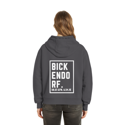 Bickendorf Koordinaten (großer Druck auf dem Rücken) - Fluffy Boxcut Zipper