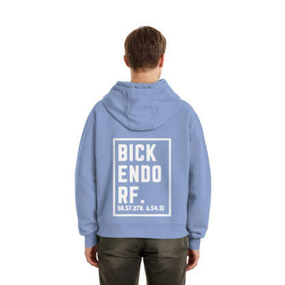 Bickendorf Koordinaten (großer Druck auf dem Rücken) - Fluffy Boxcut Zipper