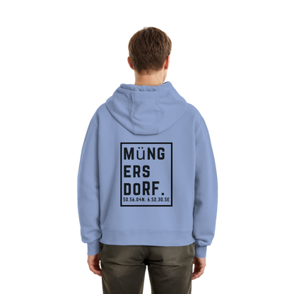 Müngersdorf Koordinaten (großer Druck auf dem Rücken) - Fluffy Boxcut Zipper