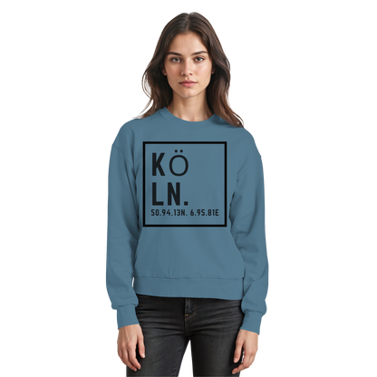 Köln Koordinaten (großer Druck auf der Brust) - Basic Sweatshirt