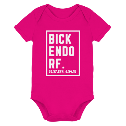 Bickendorf Koordinaten (großer Druck auf der Brust) - Organic Baby Bodysuit