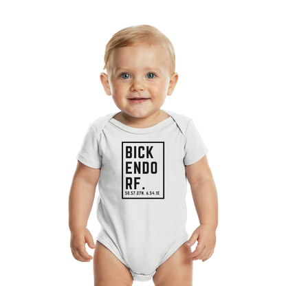 Bickendorf Koordinaten (großer Druck auf der Brust) - Organic Baby Bodysuit
