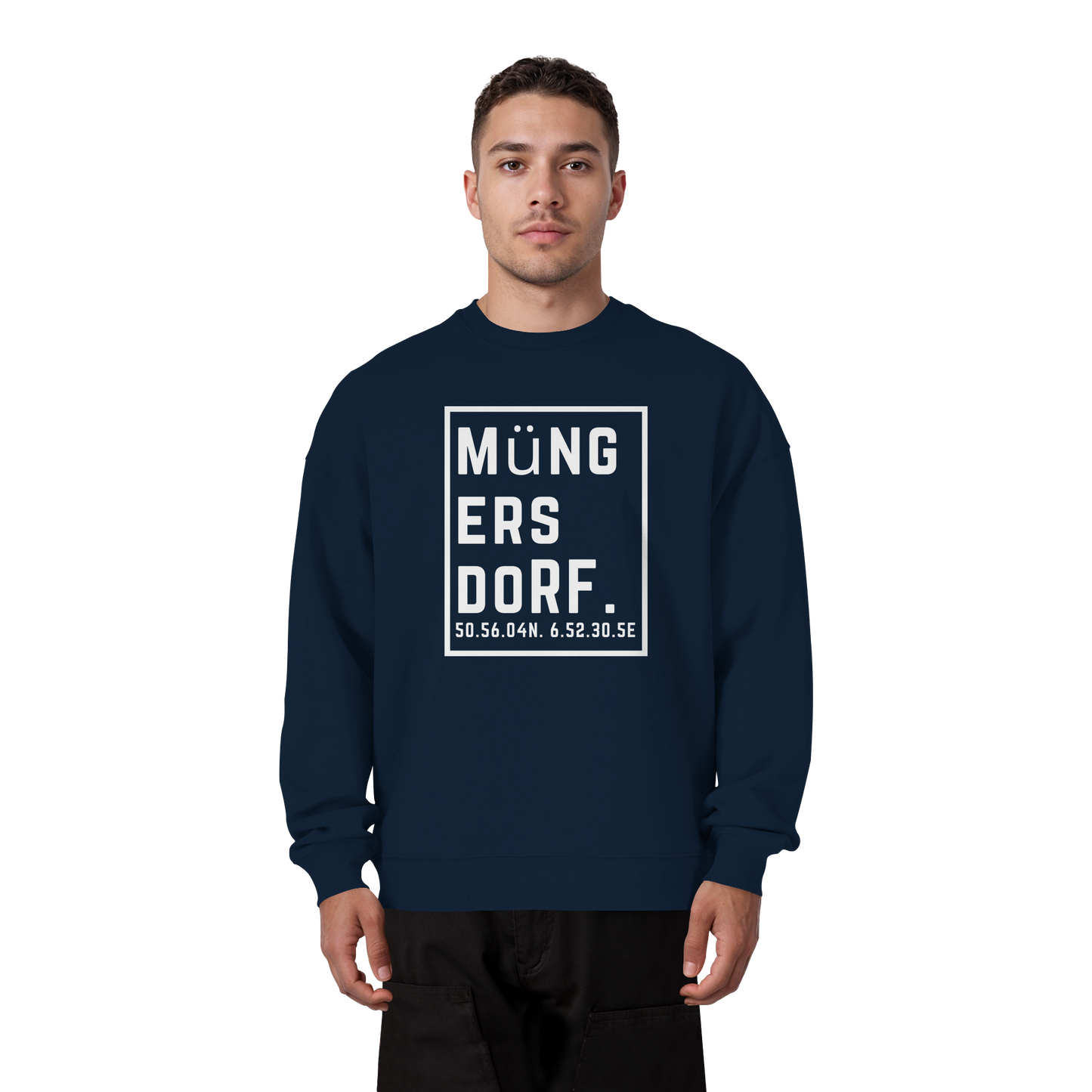 Müngersdorf Koordinaten (großer Druck auf der Brust) - Organic Oversize Sweatshirt