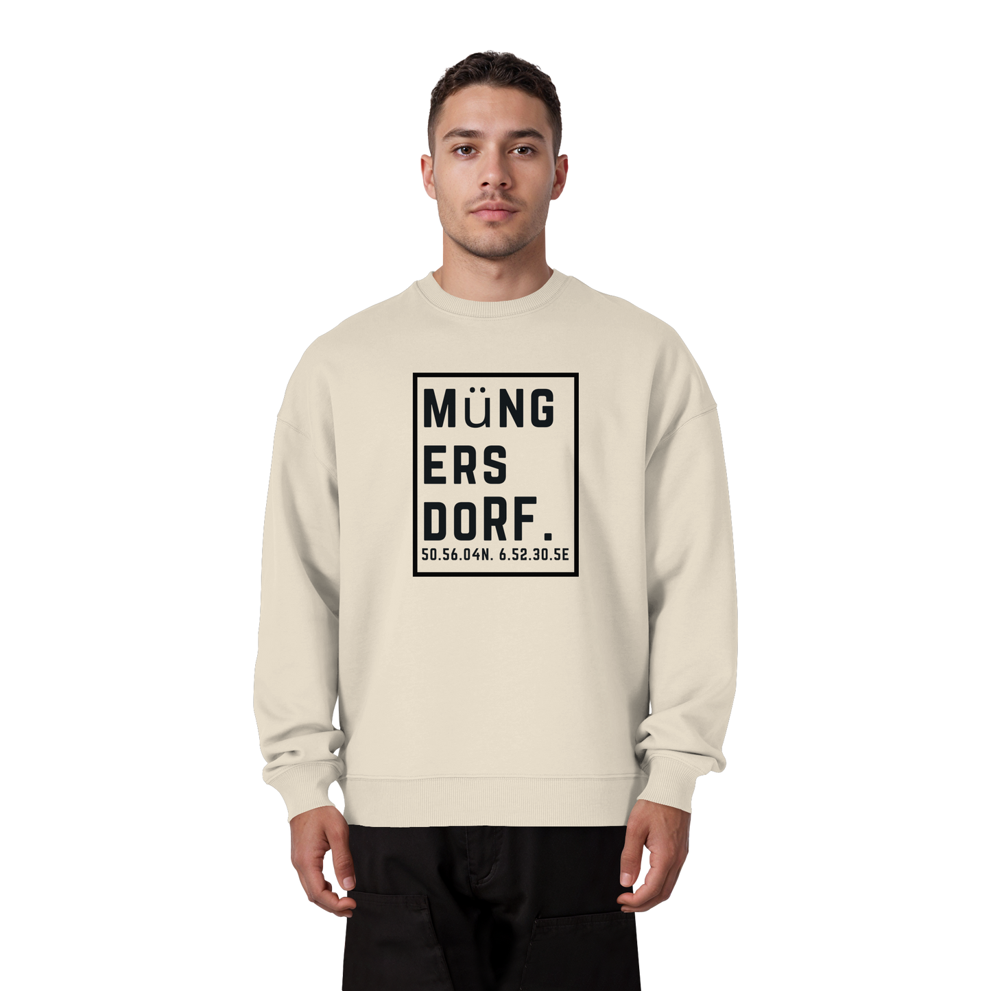 Müngersdorf Koordinaten (großer Druck auf der Brust) - Organic Oversize Sweatshirt
